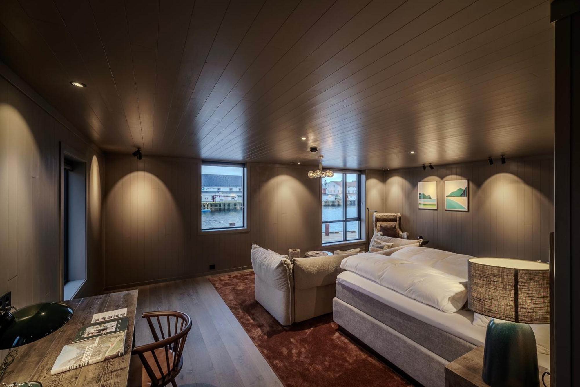 Henningsvaer Bryggehotell - By Classic Norway Hotels المظهر الخارجي الصورة