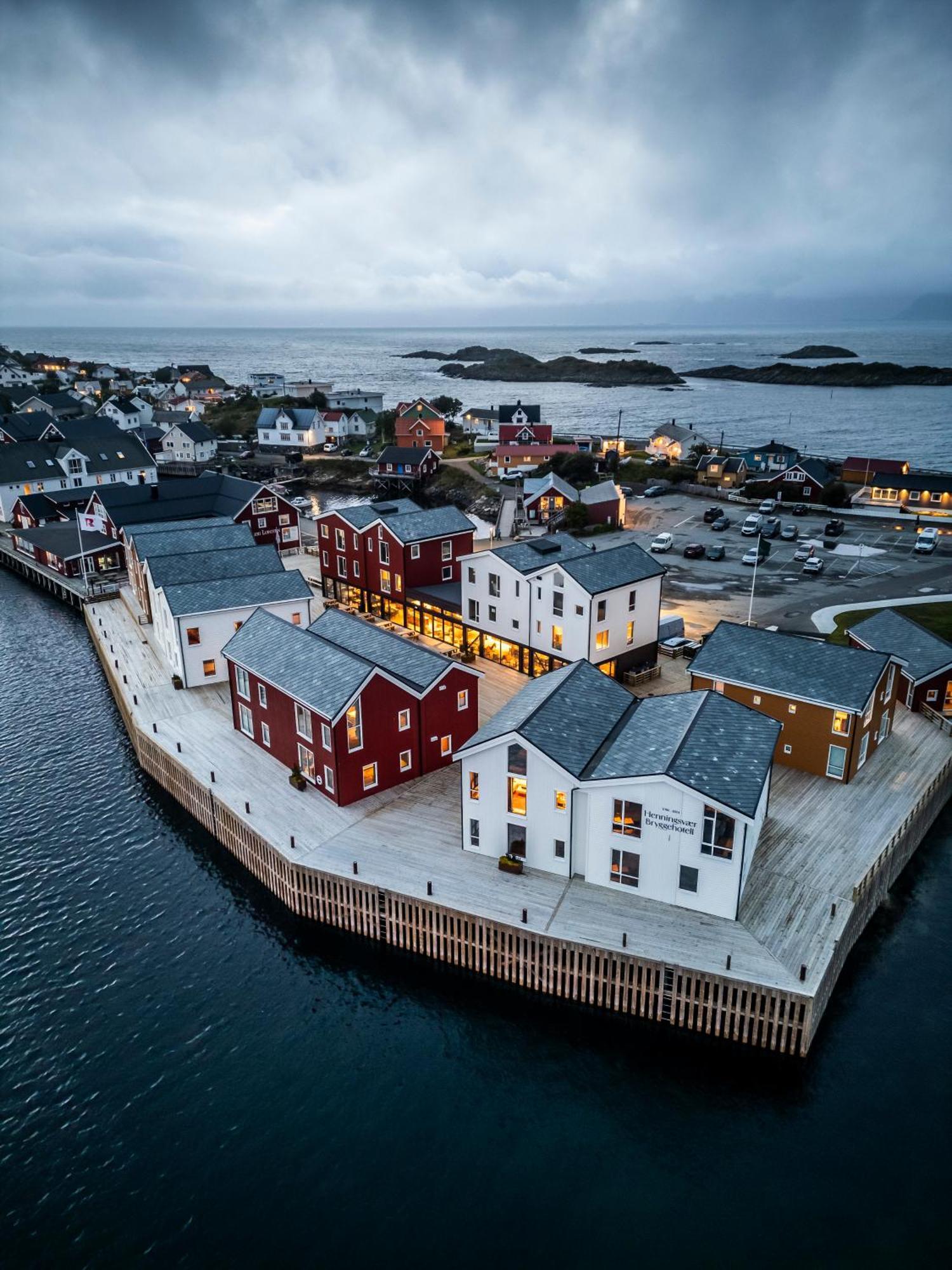 Henningsvaer Bryggehotell - By Classic Norway Hotels المظهر الخارجي الصورة